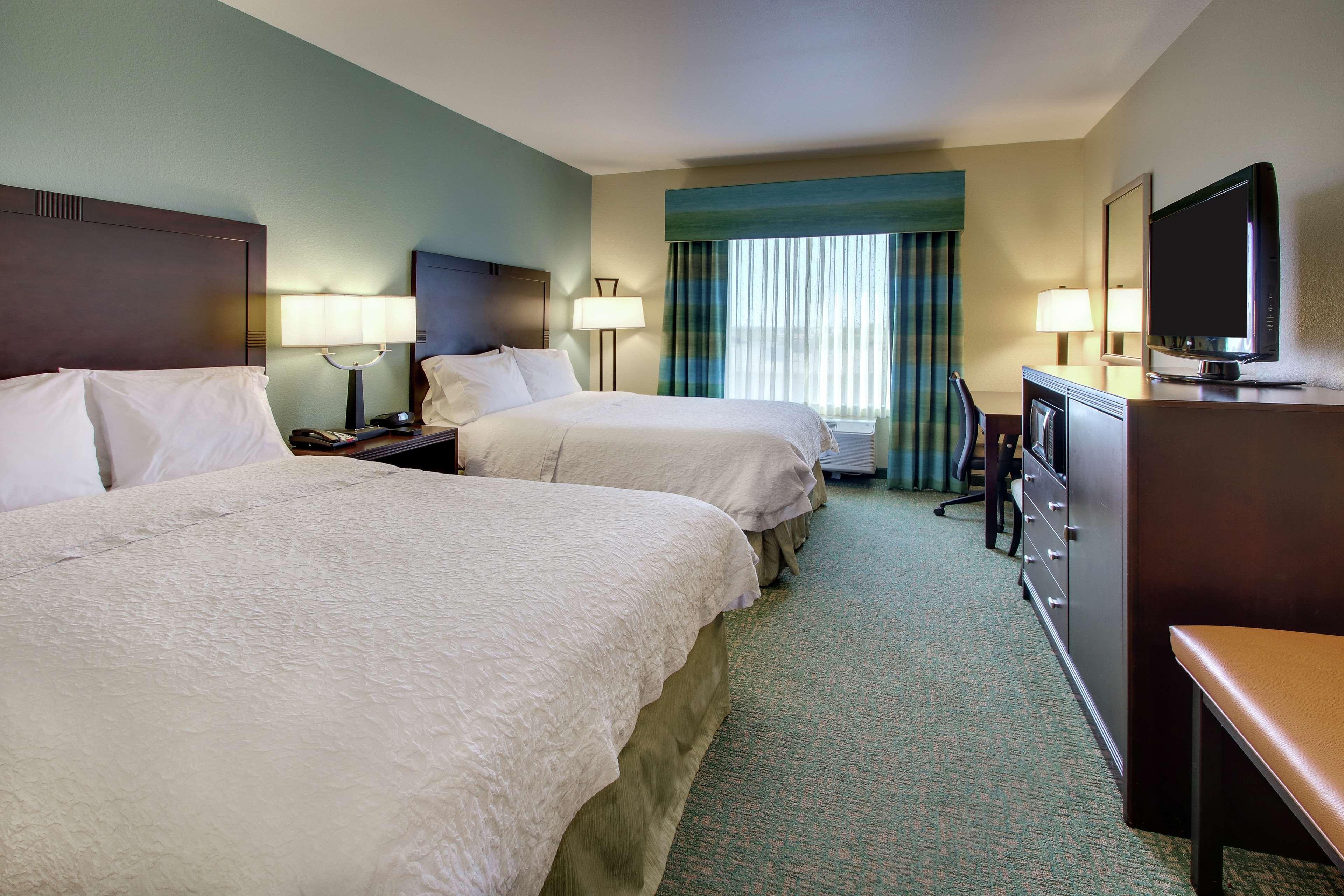 Hampton Inn Vernon Екстер'єр фото