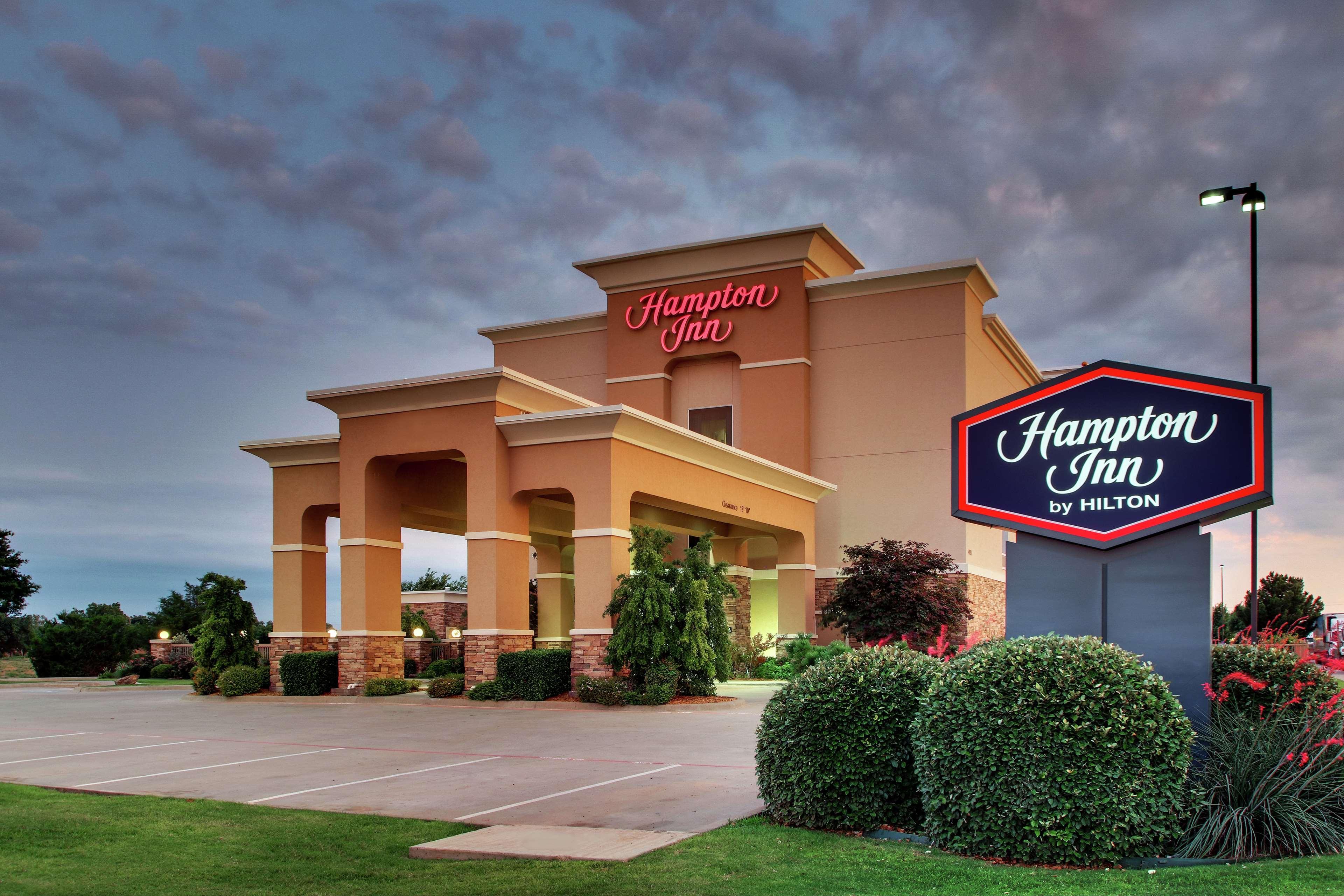 Hampton Inn Vernon Екстер'єр фото