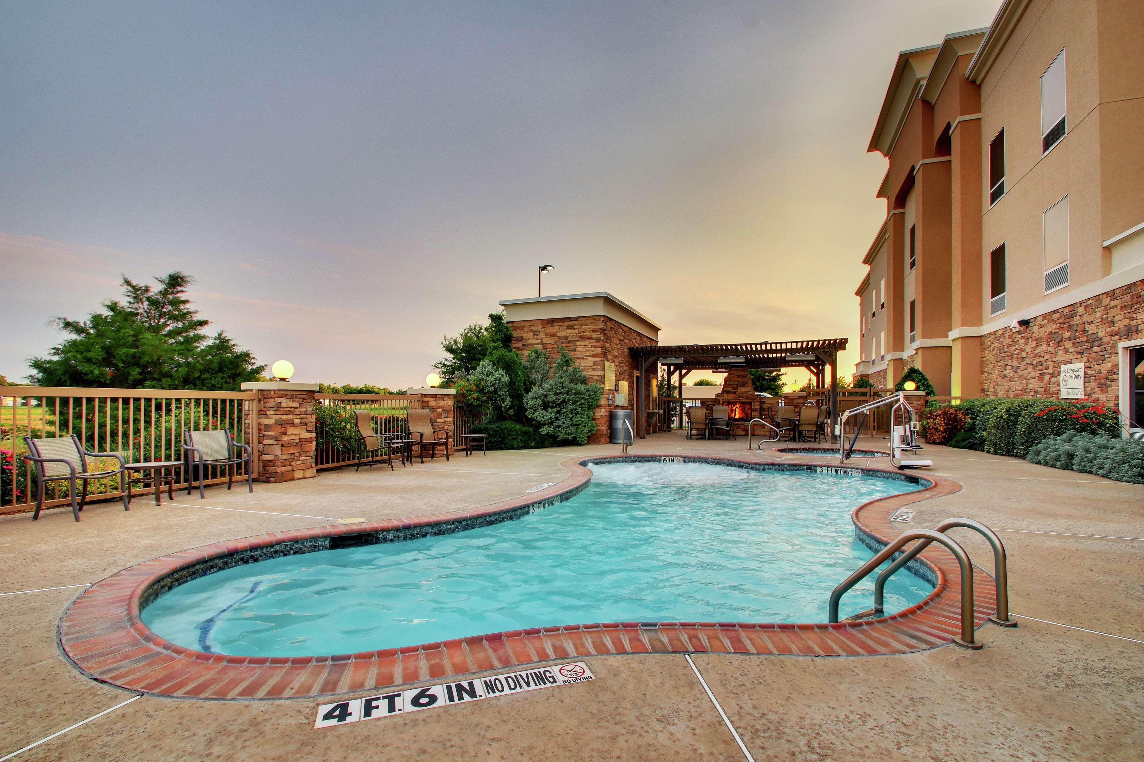 Hampton Inn Vernon Екстер'єр фото
