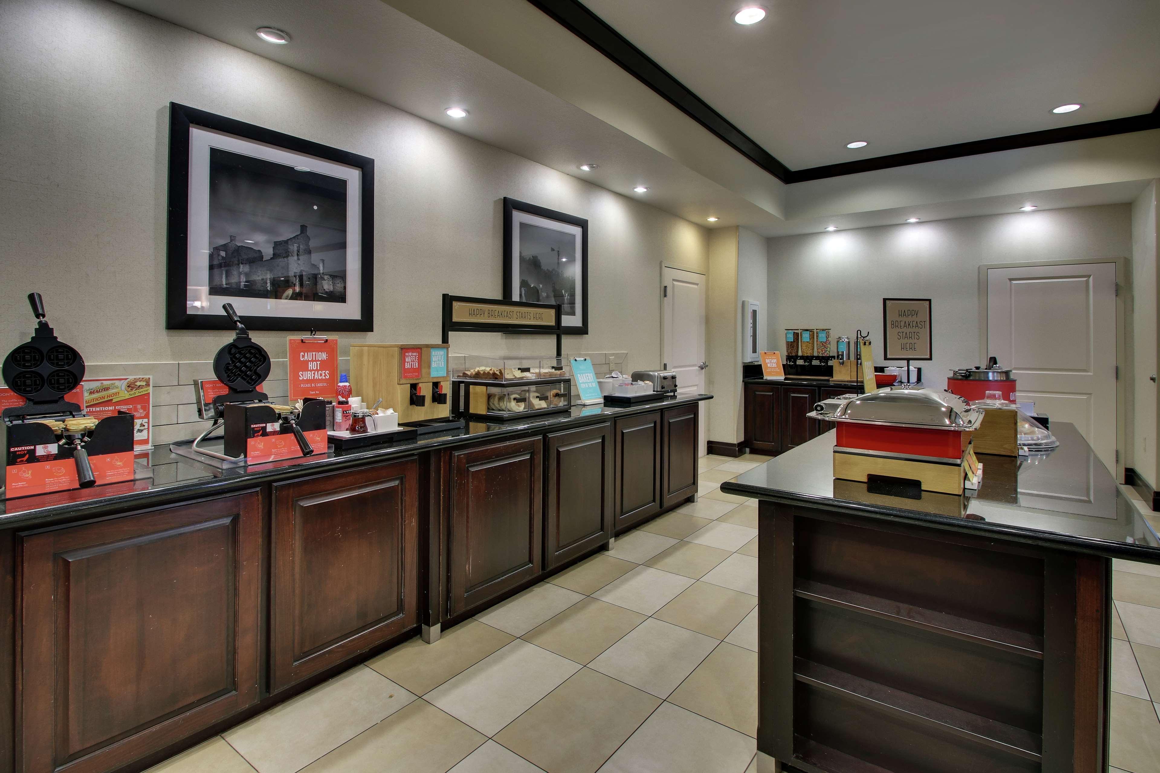 Hampton Inn Vernon Екстер'єр фото