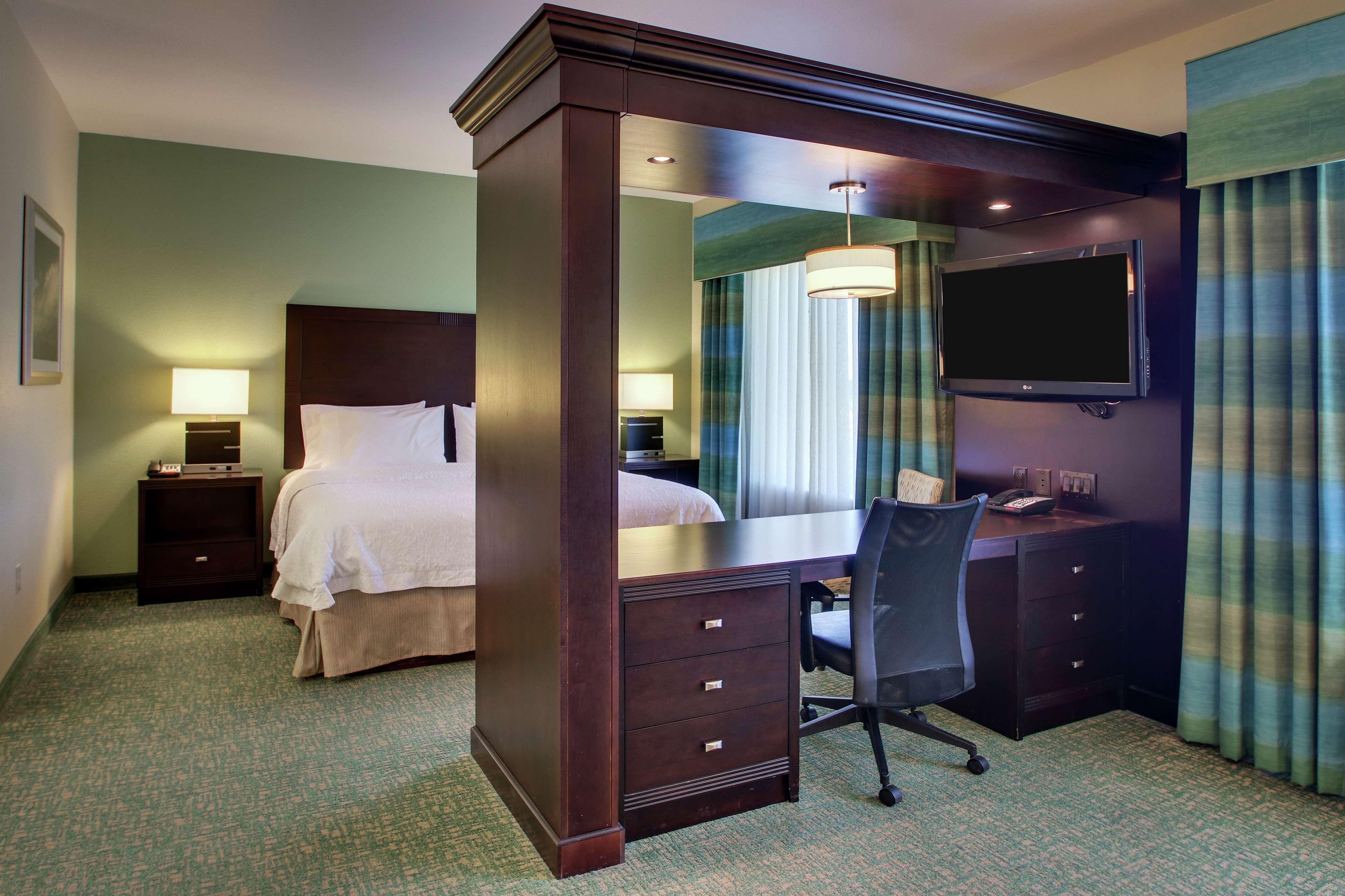 Hampton Inn Vernon Екстер'єр фото