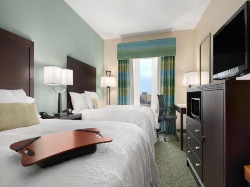 Hampton Inn Vernon Екстер'єр фото